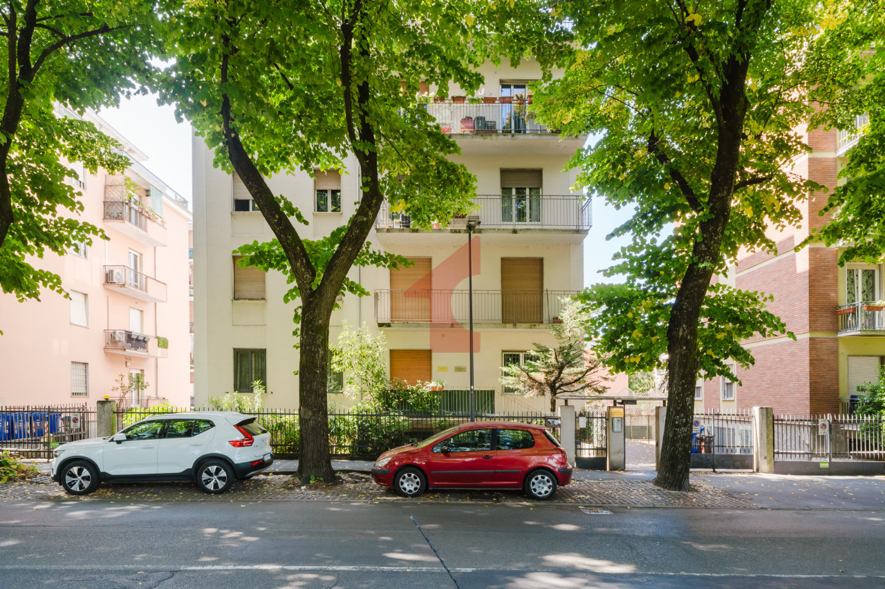 Elegante Appartamento Trilocale in Vendita a Parma – Cittadella