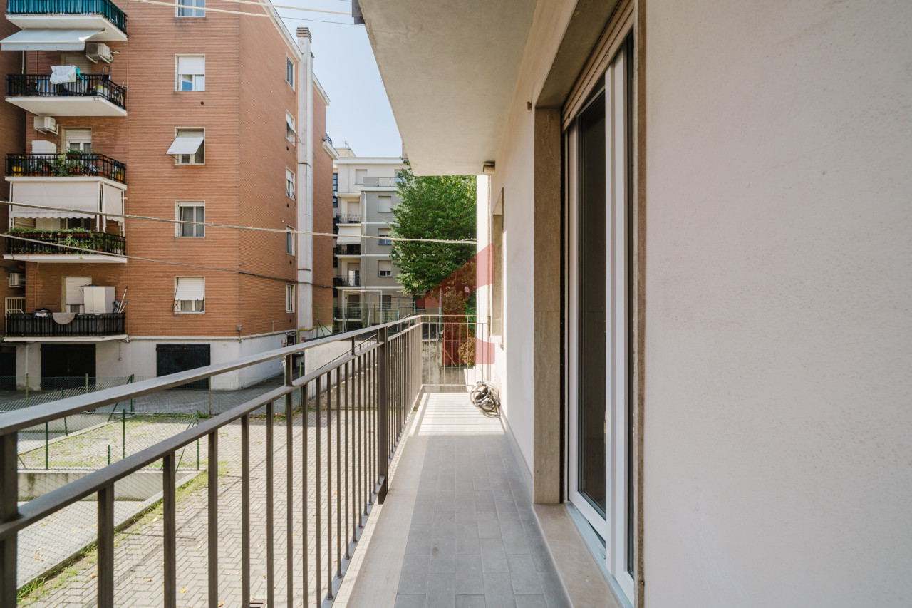 Elegante Appartamento Trilocale in Vendita a Parma – Cittadella